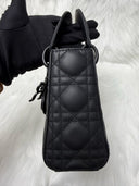Sac à bandoulière Mini Lady Dior en cuir lisse noir - Christian Dior