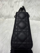Sac à bandoulière Mini Lady Dior en cuir lisse noir - Christian Dior