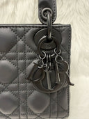 Sac à bandoulière Mini Lady Dior en cuir lisse noir - Christian Dior