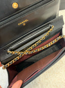 Sac à bandoulière Wallet-On-Chain en cuir lisse noir - Chanel