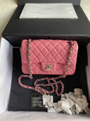 Sac à bandoulière Timeless 20CM en cuir lisse rose - Chanel