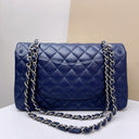 Sac à bandoulière Timeless 11.12 en cuir caviar bleu - Chanel