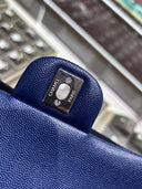 Sac à bandoulière Timeless 11.12 en cuir caviar bleu - Chanel