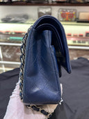 Sac à bandoulière Timeless 11.12 en cuir caviar bleu - Chanel
