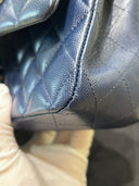 Sac à bandoulière Timeless 11.12 en cuir caviar bleu - Chanel