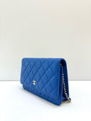 Sac à bandoulière Wallet-On-Chain en cuir lisse bleu - Chanel