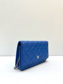 Sac à bandoulière Wallet-On-Chain en cuir lisse bleu - Chanel