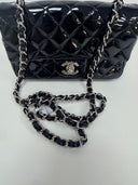 Sac à bandoulière Mini Timeless 20CM en cuir verni noir - Chanel