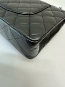 Sac à bandoulière Timeless 11.12 en cuir lisse noir - Chanel
