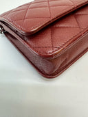 Sac à bandoulière Wallet-On-Chain en cuir caviar bordeaux - Chanel