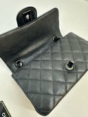 Sac à bandoulière Mini Timeless  Édition Limitée So Black en cuir lisse noir - Chanel