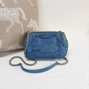 Sac à bandoulière Mood Mini Rectangulaire en denim bleu - Chanel