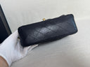 Sac à bandoulière Timeless 20CM en cuir lisse noir et doré - Chanel