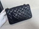 Sac à bandoulière Timeless 20CM en cuir lisse noir et doré - Chanel