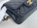 Sac à bandoulière Timeless 20CM en cuir lisse noir et doré - Chanel