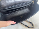 Sac à bandoulière Timeless 20CM en cuir lisse noir et doré - Chanel