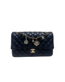 Sac à bandoulière Timeless Valentine Hearts en cuir lisse noir - Chanel