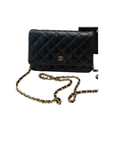 Sac à bandoulière Wallet-On-Chain en cuir lisse noir - Chanel