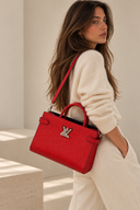 Sac Cabas Twist à bandoulière en cuir épi rouge - Louis Vuitton