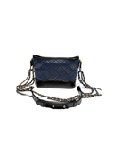 Sac à bandoulière Gabrielle en cuir bleu et noir - Chanel