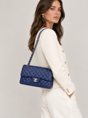 Sac à bandoulière Timeless 11.12 en cuir caviar bleu - Chanel