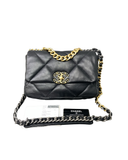 Sac à bandoulière Chanel 19 small en cuir noir - Chanel