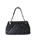 Sac à bandoulière Cabas Shopping Tote en cuir caviar noir - Chanel