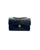 Sac à bandoulière Timeless vintage 23 cm en cuir lisse noir - Chanel